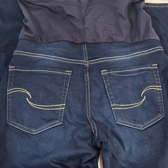 Signature Levi Strauss Maternity Skinny Jeans - Picture 5 of 9